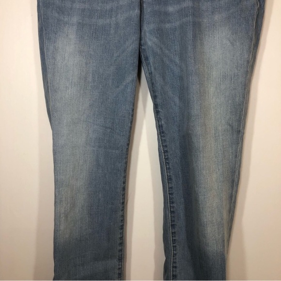 Old Navy Boyfriend Jeans Women’s Sz 8 Blue Denim Regular Fit Straight Leg EUC - Picture 3 of 9